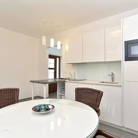 Apartment Fuer 4 Personen Ca 55 Qm In Banjole, Istrien Istrische Riviera *