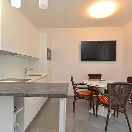 Apartment Fuer 4 Personen Ca 55 Qm In Banjole, Istrien Istrische Riviera Banjole